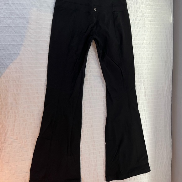 Lululemon Low-Rise Flared Pant - Picture 3 of 3